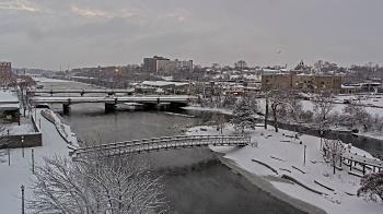 Weather camera view of City of Elgin.