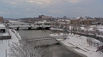 Weather camera view of City of Elgin.
