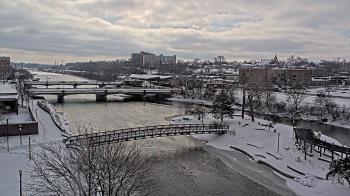 Weather camera view of City of Elgin.