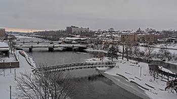 Weather camera view of City of Elgin.