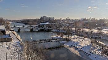 Weather camera view of City of Elgin.