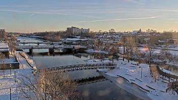 Weather camera view of City of Elgin.