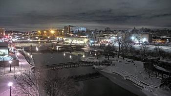 Weather camera view of City of Elgin.