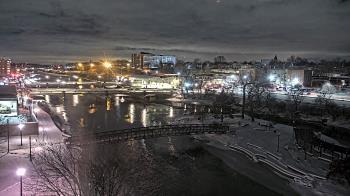 Weather camera view of City of Elgin.