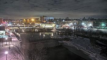 Weather camera view of City of Elgin.