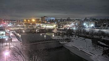 Weather camera view of City of Elgin.