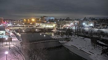 Weather camera view of City of Elgin.