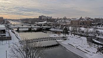 Weather camera view of City of Elgin.