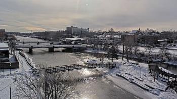 Weather camera view of City of Elgin.