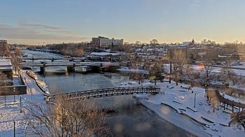 Weather camera view of City of Elgin.