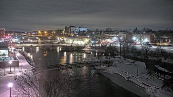 Weather camera view of City of Elgin.