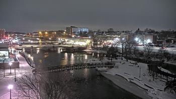 Weather camera view of City of Elgin.