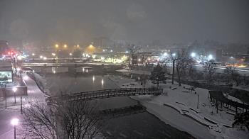 Weather camera view of City of Elgin.