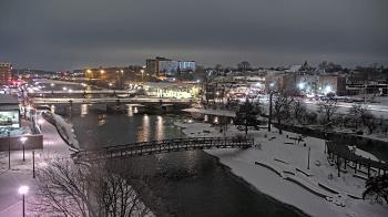 Weather camera view of City of Elgin.