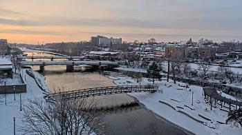 Weather camera view of City of Elgin.