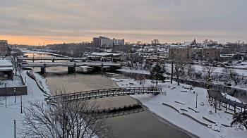 Weather camera view of City of Elgin.