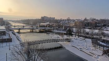 Weather camera view of City of Elgin.