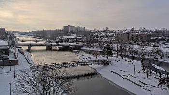 Weather camera view of City of Elgin.