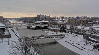 Weather camera view of City of Elgin.