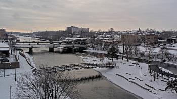 Weather camera view of City of Elgin.