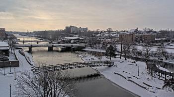Weather camera view of City of Elgin.