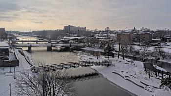 Weather camera view of City of Elgin.