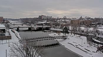 Weather camera view of City of Elgin.