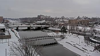 Weather camera view of City of Elgin.