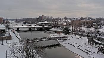 Weather camera view of City of Elgin.