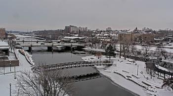 Weather camera view of City of Elgin.