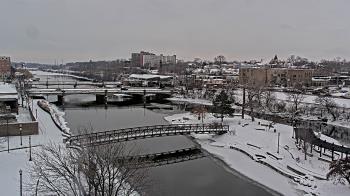 Weather camera view of City of Elgin.