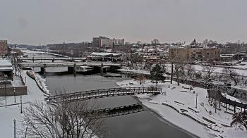 Weather camera view of City of Elgin.