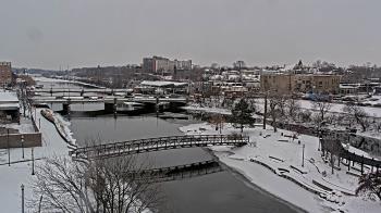 Weather camera view of City of Elgin.