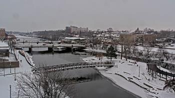 Weather camera view of City of Elgin.