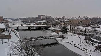 Weather camera view of City of Elgin.