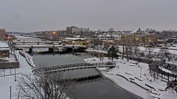 Weather camera view of City of Elgin.