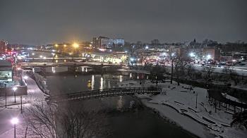 Weather camera view of City of Elgin.