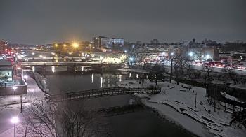 Weather camera view of City of Elgin.