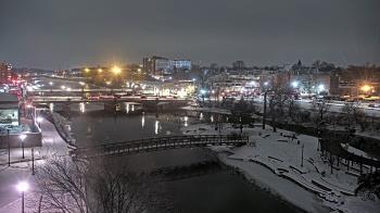 Weather camera view of City of Elgin.