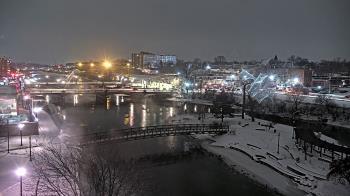 Weather camera view of City of Elgin.