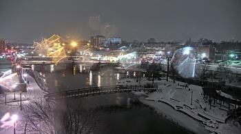 Weather camera view of City of Elgin.