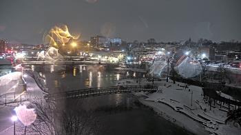 Weather camera view of City of Elgin.