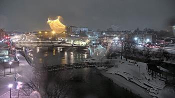 Weather camera view of City of Elgin.