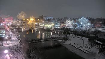 Weather camera view of City of Elgin.