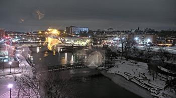 Weather camera view of City of Elgin.