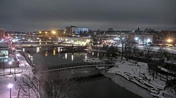 Weather camera view of City of Elgin.