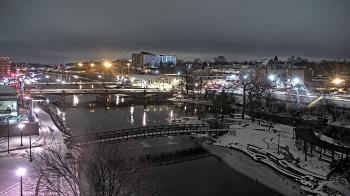 Weather camera view of City of Elgin.