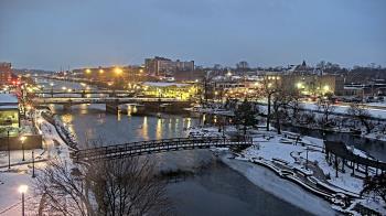 Weather camera view of City of Elgin.
