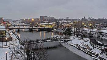 Weather camera view of City of Elgin.