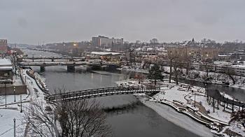 Weather camera view of City of Elgin.